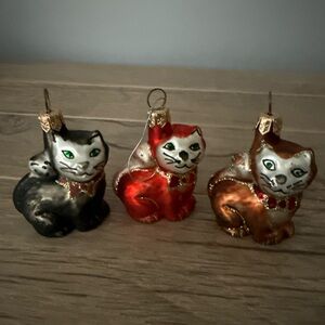 VINTAGE 3x Red White Black Glass Cat Kitties Glass Christmas Ornaments Poland?